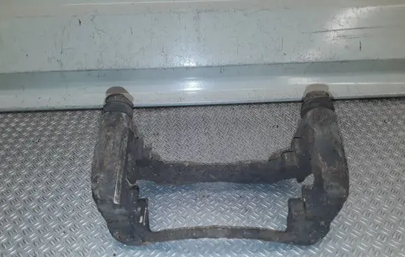 Nissan Qashqai Front Brake Caliper Pad/Carrier 
