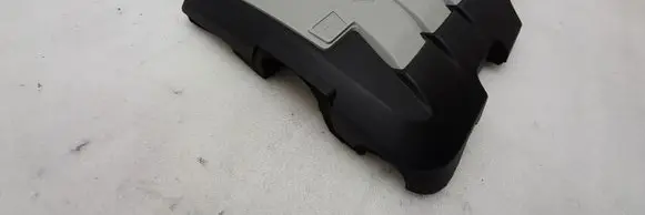 Volkswagen Tiguan Engine cover (trim) 03L103925D