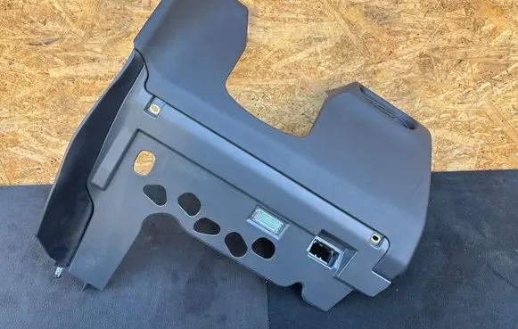 Porsche Macan (95B) Dashboard lower bottom trim panel 95B858903 106040848C