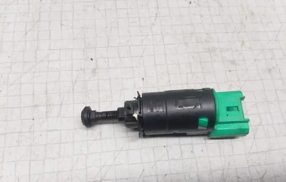 Citroen C4 I Brake pedal sensor switch 9665602380
