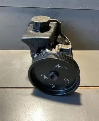 Mercedes-Benz E W211 Power steering pump A0034664101 7692900521