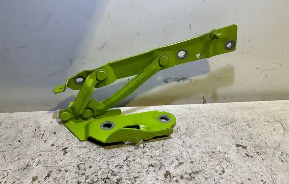 Dodge Challenger Tailgate/trunk/boot hinge 04589667