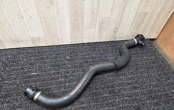 BMW 5 G30 G31 G38 Engine coolant pipe/hose 8602870 17128602870