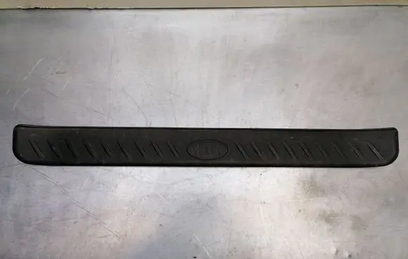 KIA Carens II Front sill trim cover 858741D100