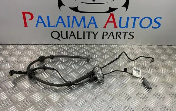 Peugeot 3008 III ABS brake wheel speed sensor 9843519080
