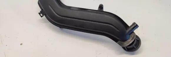 Volkswagen Tiguan Intercooler hose/pipe 05E145674G 05E145673G
