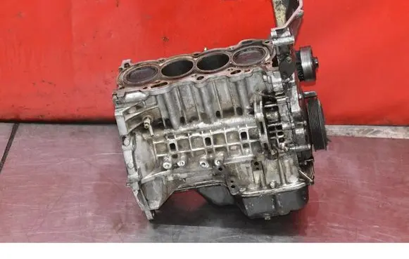 Toyota Avensis Verso Engine block E1Z-T72