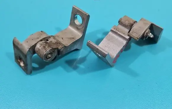 Front door hinge set