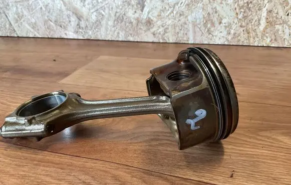 Audi A4 S4 B6 8E 8H Piston with connecting rod ALT