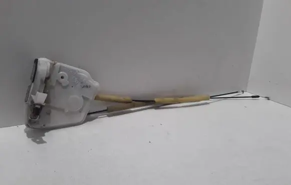Mazda 2 Front door lock G09J B0054