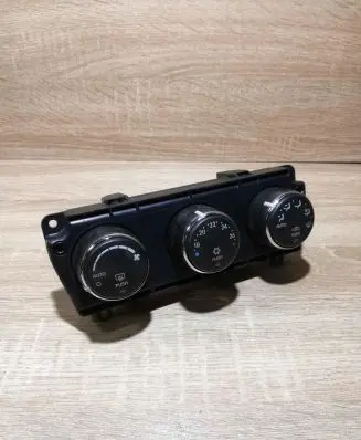 Chrysler Sebring (JS) Climate control unit P55111815AE
