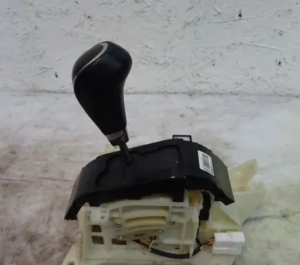Hyundai Elantra Gear shift rod 46700-3X300