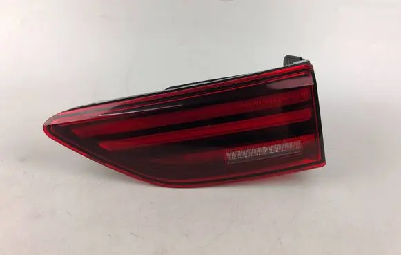 Volkswagen Golf VIII Tailgate rear/tail lights 5H0945094J