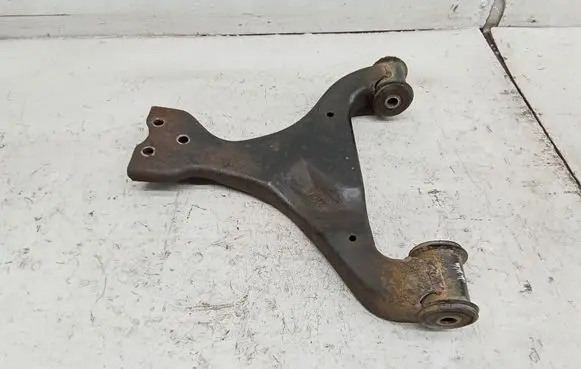 Mercedes-Benz Vito Viano W639 Front lower control arm/wishbone
