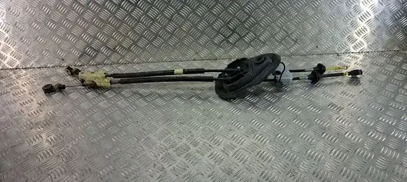 Peugeot 5008 II Gear shift cable linkage 