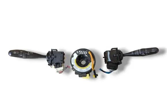 Wiper turn signal indicator stalk/switch