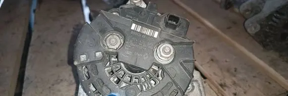 Renault Clio III Generator/alternator 8200660033 0124425071
