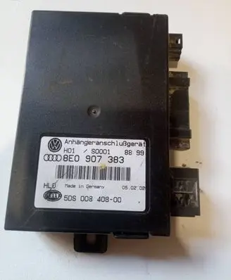 Audi A4 S4 B6 8E 8H Tow bar trailer control unit/module 8E0907383 5DS00840800