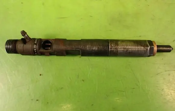 Nissan Micra Fuel injector 8200049873