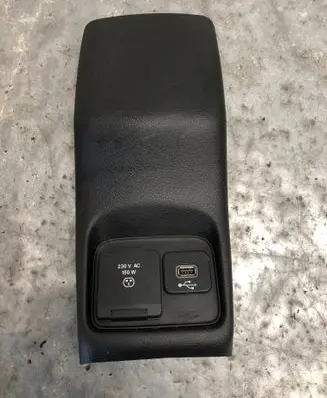 Jeep Compass Centre console side trim rear 68141872AA-BILI 68141872AA