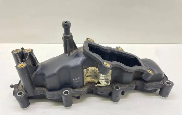 Audi A4 S4 B7 8E 8H Intake manifold 059129712H 0018989 2900312779