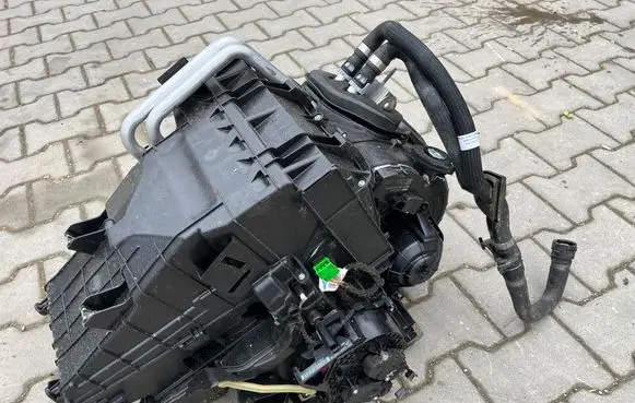 Land Rover Evoque II Heater blower radiator K8D219B555