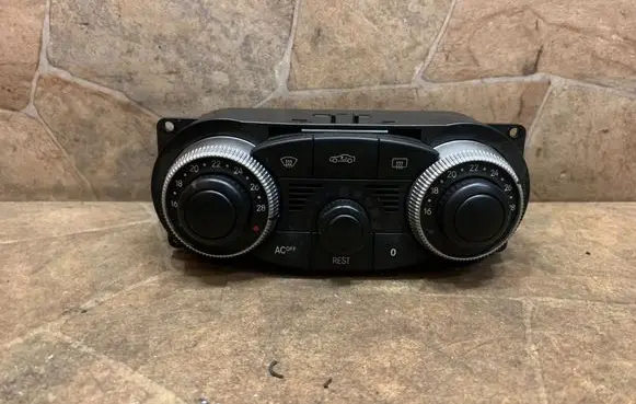 Mercedes-Benz SL R230 Interior fan control switch A2308300185