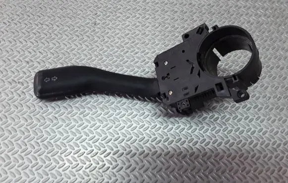 Volkswagen PASSAT B5 Indicator stalk