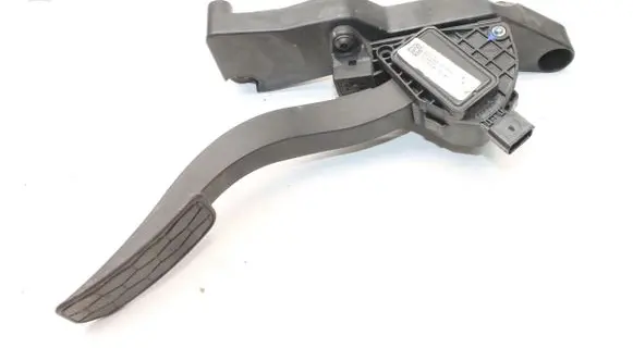 Jaguar XE Accelerator throttle pedal GX739F836CA