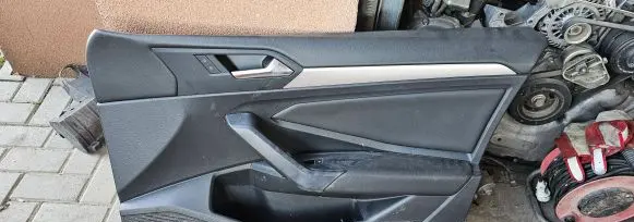 Volkswagen Jetta USA Front door card panel trim