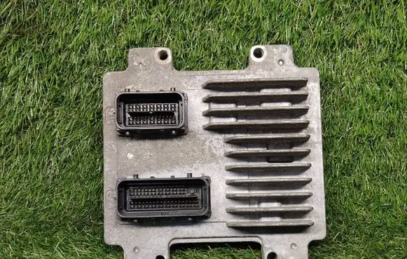 Opel Astra J Engine control unit/module ECU 12639891 12636386