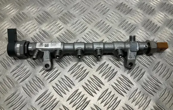 Audi A4 S4 B8 8K Fuel pressure regulator 03L130089Q