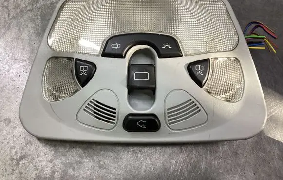 Mercedes-Benz C W203 Front seat light 152099