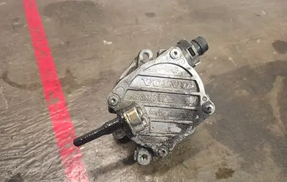 Volvo V60 Vacuum pump 31375107
