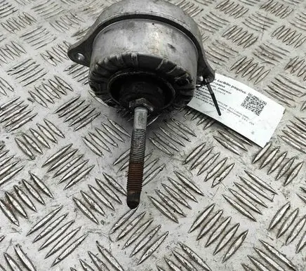 Porsche 911 996 Engine mount bracket 99337504905 98637504901