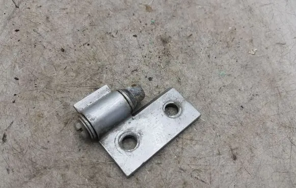 BMW 5 E39 Rear door upper hinge NOCODE