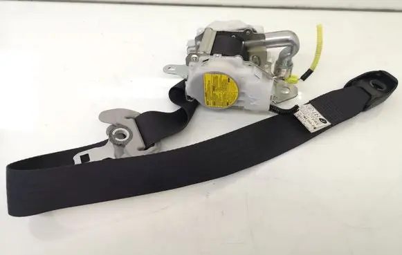 Lexus IS 220D-250-350 Front seatbelt 7M8750P 598117
