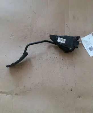 Volvo S40, V40 Accelerator throttle pedal 30865642