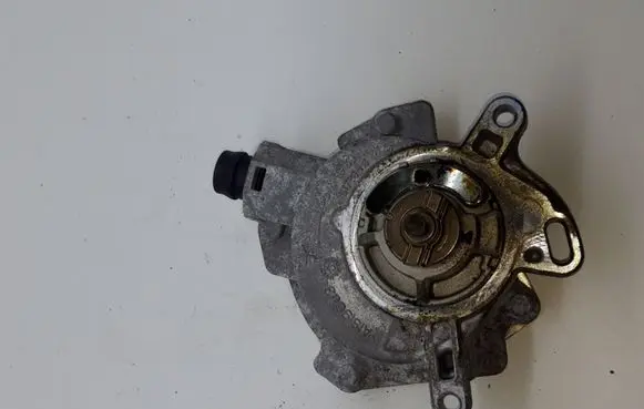 Ford Fiesta Vacuum pump BM5G2A451ED D87TA