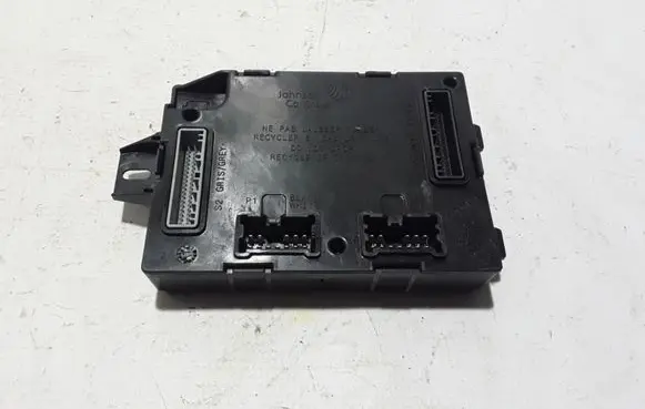 Renault Captur Comfort/convenience module 284B14456R