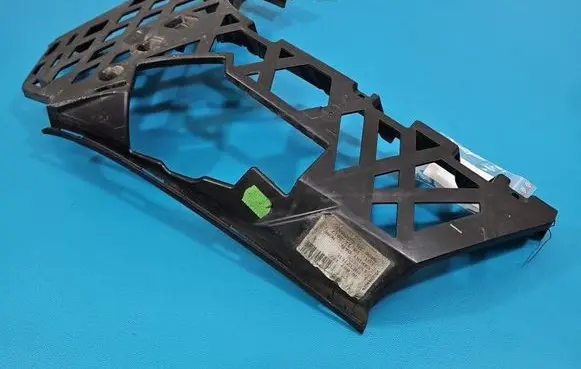 Volkswagen PASSAT B8 Front bumper mounting bracket 3G0807177 IMPRK1570815