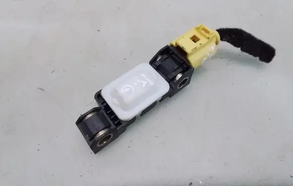 Audi A3 S3 8P Airbag deployment crash/impact sensor 4B0959643E