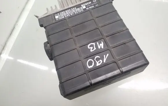 Mercedes-Benz E W124 Engine control unit/module 0280800344 0085459732
