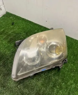 Toyota Avensis T250 Headlight/headlamp