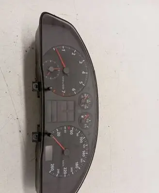 Speedometer (instrument cluster)