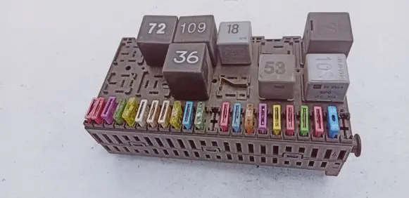 Ford Galaxy Fuse module 7M0937025D 95VW14A073DC