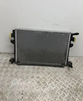 Volkswagen Golf VIII Coolant radiator 5Q0121251HQ FZ080004 10022021