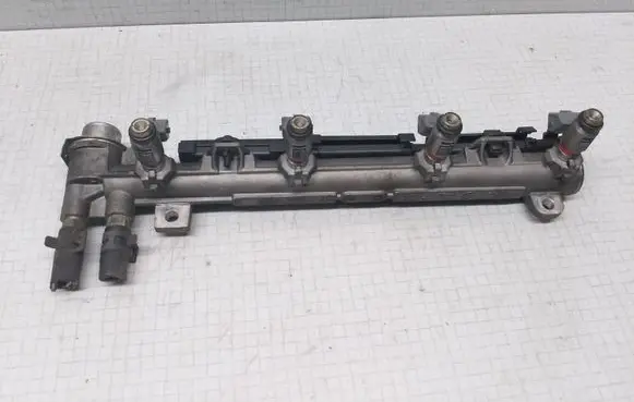 Volkswagen Golf IV Fuel main line pipe 036133319