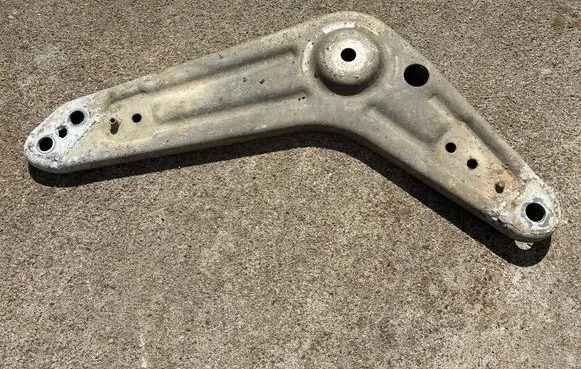BMW X5 E70 Front strut bar 