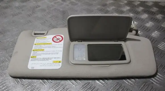 Subaru Legacy Sun visor